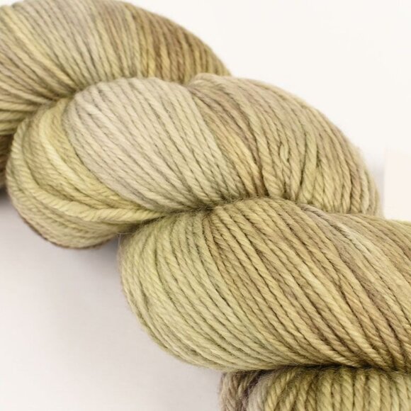 Three Irish Girls Springvale DK Yarn SW Merino 270 Yds Hand Dyed Winterfell - Picture 2 of 4